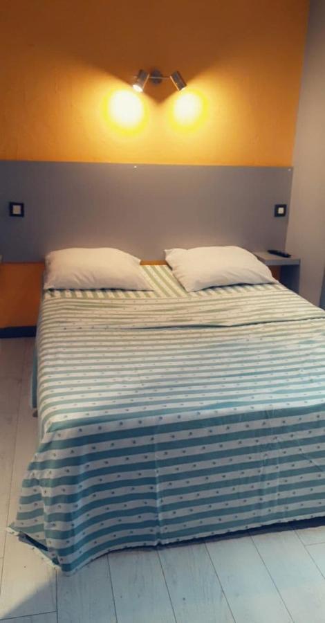 Le Fecamps Otel Bolbec Dış mekan fotoğraf