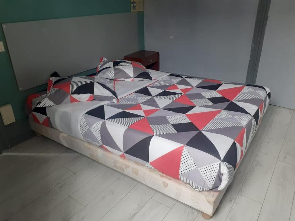 Le Fecamps Otel Bolbec Dış mekan fotoğraf