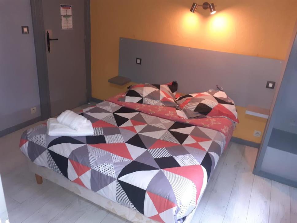 Le Fecamps Otel Bolbec Dış mekan fotoğraf